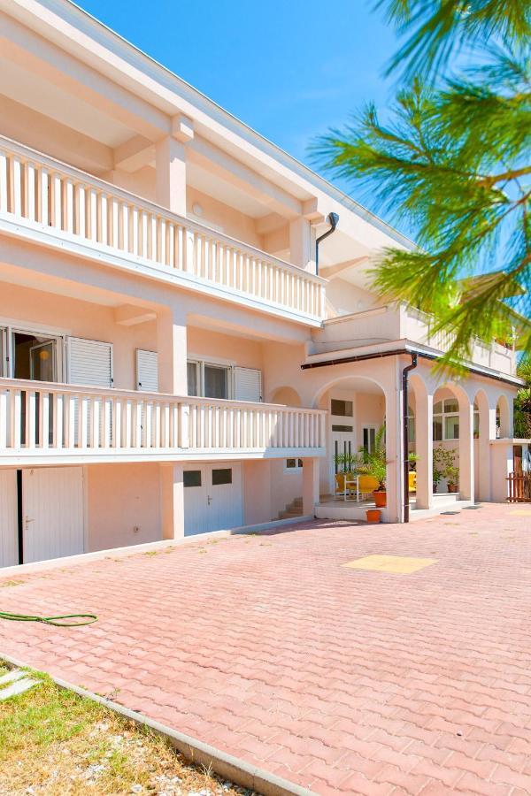 Apartments Facini Košljun Esterno foto